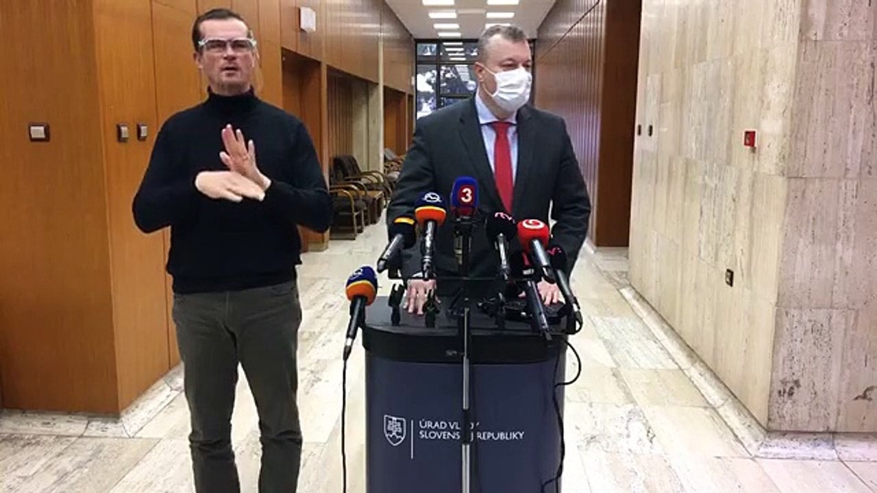 ZÁZNAM: Brífing ministra práce M. Krajniaka