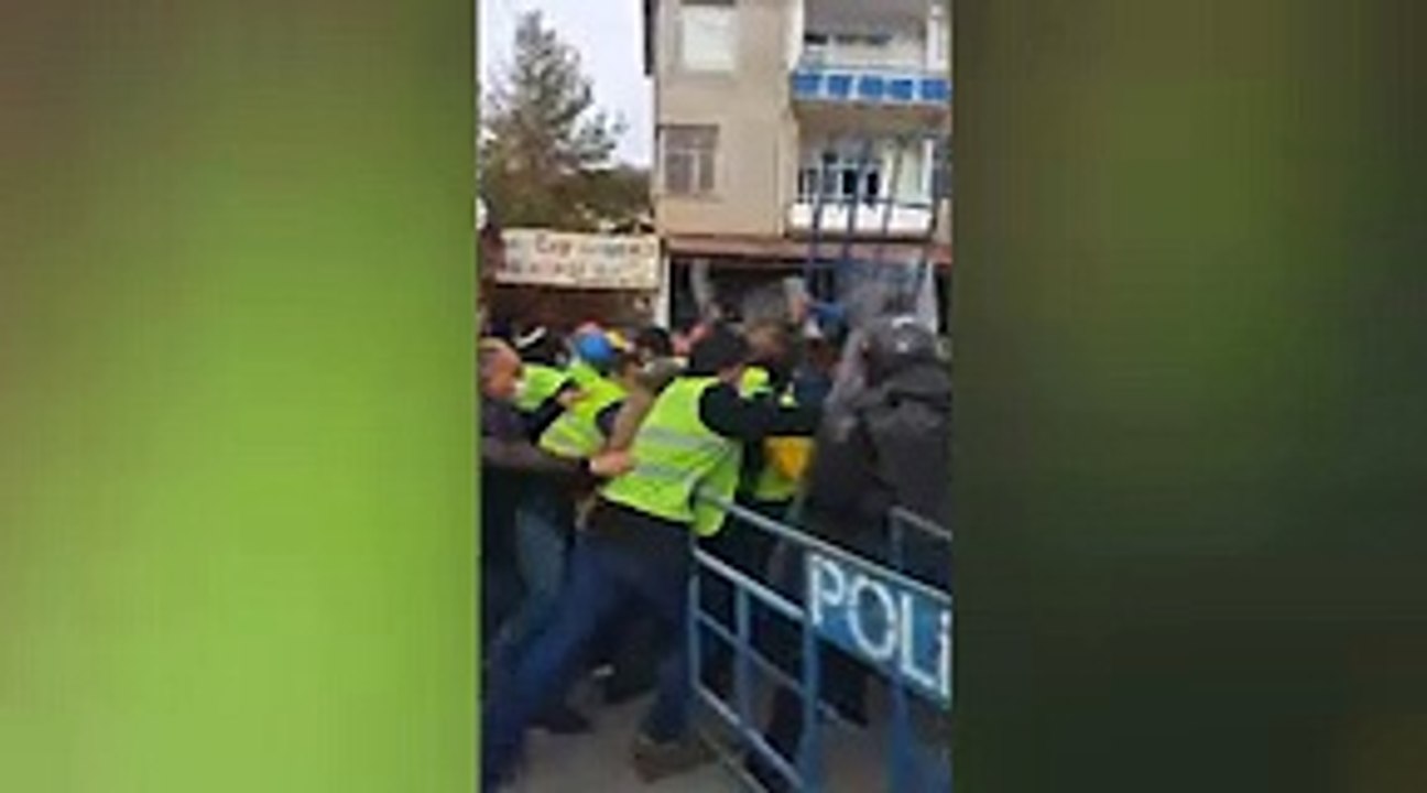 Hakları için Ankara'ya yürümek isteyen Ermenek...