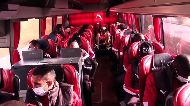 SİVAS - Sivasspor, Karabağ maçı için İstanbul'a gitti