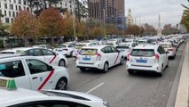 MADRİD - İspanya'da taksicilerden Kovid-19 önlemlerine karşı eylem