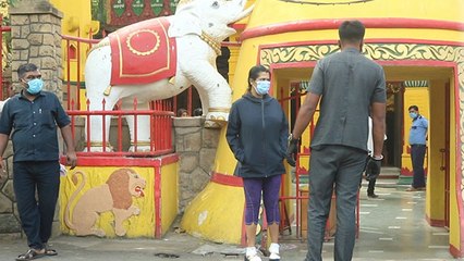 Ekta Kapoor Spotted at Shani Temple Juhu; Watch Video | FilmiBeat