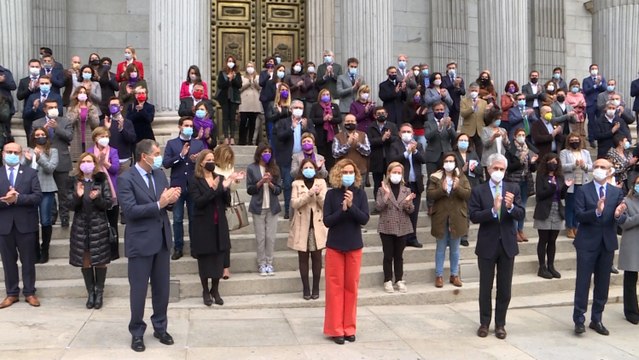 Instituciones de todo el país homenajean a las mujeres víctimas de violencia de género