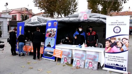 KIRŞEHİR  - Kadına yönelik şiddete karşı polis ve jandarma ortak etkinlik yaptı