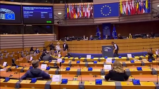 Vaccino anti Covid-19: Von der Leyen: In Ue i primi vaccinati entro fine dicembre