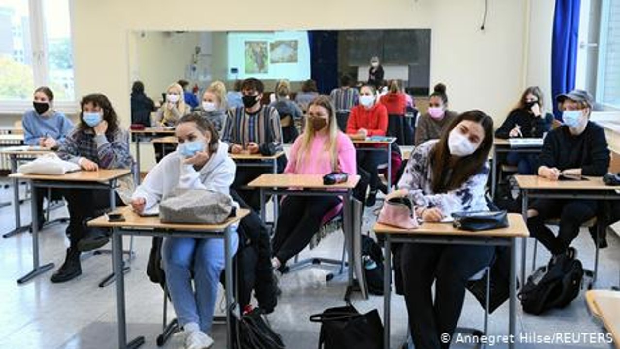 Schulen rüsten sich für Hybridunterricht