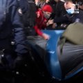 Paris : Violent démantèlement d'un camp de migrants à République