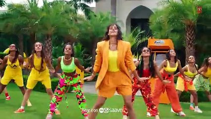First_Kiss:_Yo_Yo_Honey_Singh_Ft._Ipsitaa_|_Bhushan_Kumar_|_Lil_Golu,_Singhsta,_Hommie_D,_DirGifty(360p)