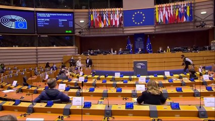 La UE podría empezar a vacunar en diciembre y pide a sus miembros que se preparen para ello