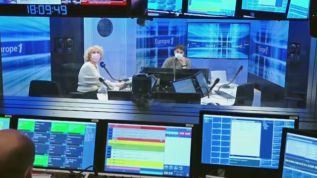 Mort de Diego Maradona : C'était un joueur complètement génial , salue Guy Roux