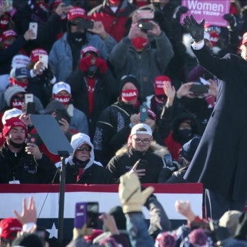 Perhimpunan penyokong Trump boleh cetus 30,000 jangkitan Covid-19