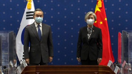 한중 외교장관 회담...강경화 "한반도 정세 관리 협의" / YTN