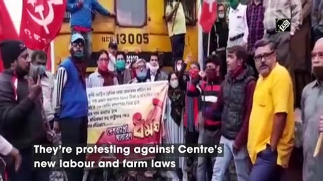 Left trade unions block railway track in Bengal against Centre’s new labour laws