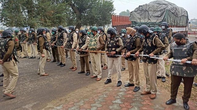 Security beefed up at Delhi-Gurugram border to stop protesting farmers from entering Capital