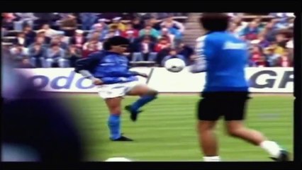 Maradona entrenando al ritmo de "Life is life"