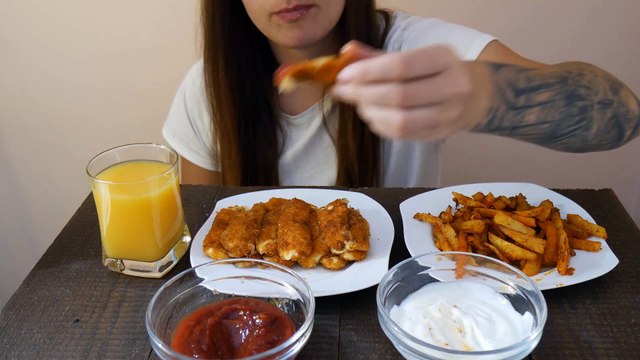 ASMR MUKBANG MOZZARELLA STICKS & CHIPS EATING SOUNDS (No Talking) EATING SOUNDS