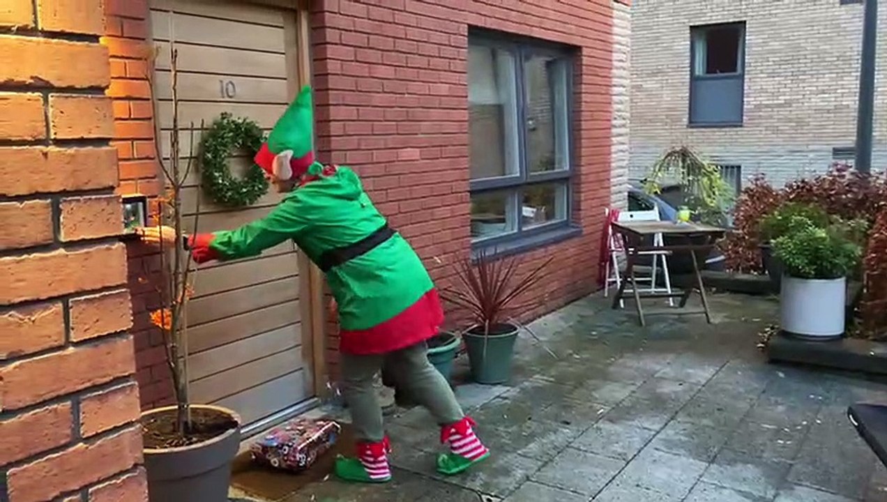Good for your Elf! Edinburgh woman is one of Sa...