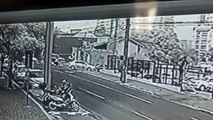 Vídeo mostra colisão onde dois motociclistas tiveram lesões graves na Rua Minas Gerais