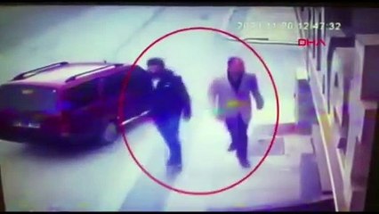 Eski sevgilisinden para almak isteyen kadının yaptığı 'pes' dedirtti