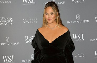 Chrissy Teigen è caduta in depressione dopo l’aborto