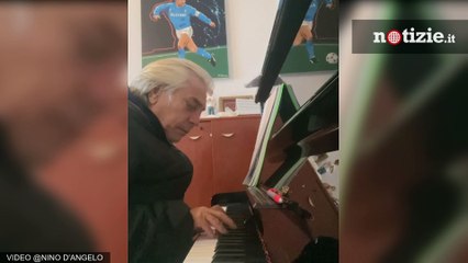 Morte Maradona, Nino D'Angelo lo omaggia cantando "Sai perché mi batte il corazon"