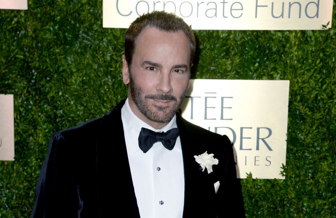 トム フォード プラスチックを再利用した腕時計が発売へ 動画 Dailymotion