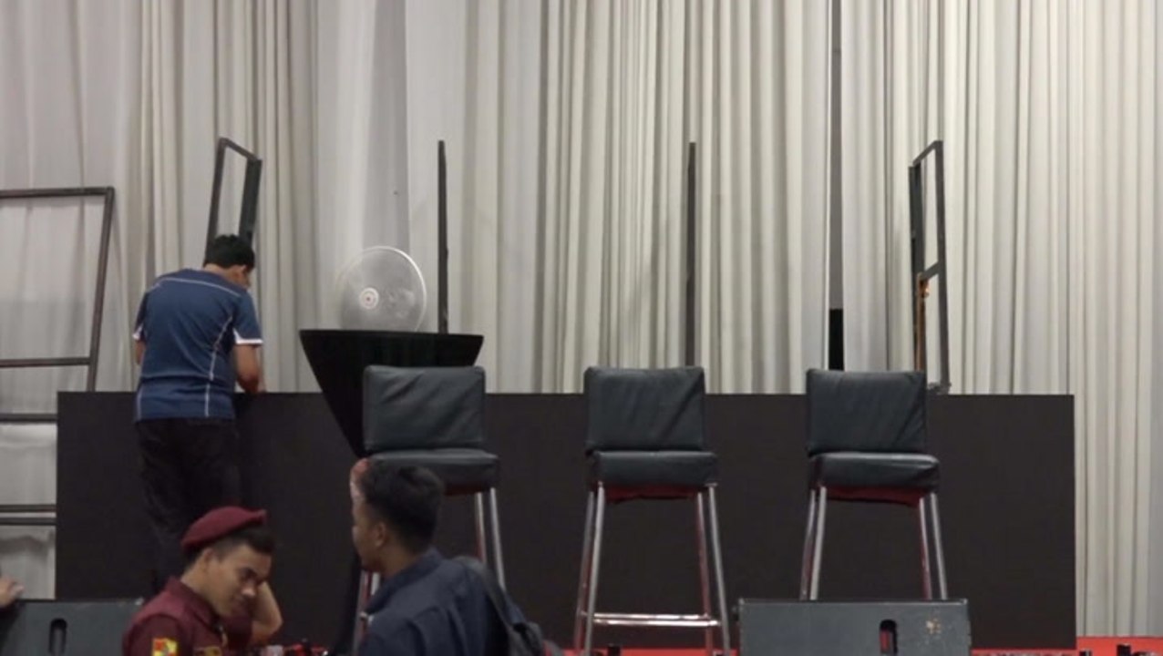 [LIVE] Siaran langsung Town Hall Mega Anak Muda yang berlangsung di Pusat Konvensyen Bangi