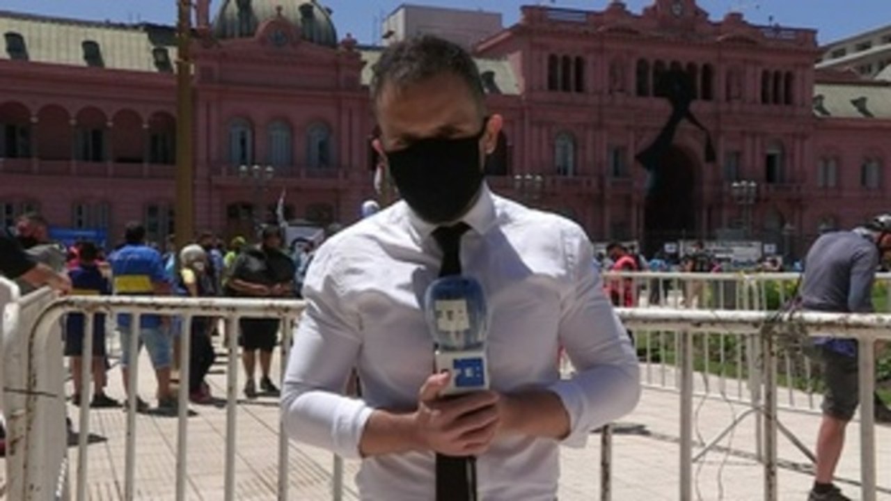 Informe a cámara: Desfile de miles en Buenos Aires para dar su último adiós a Diego Armando Maradona -