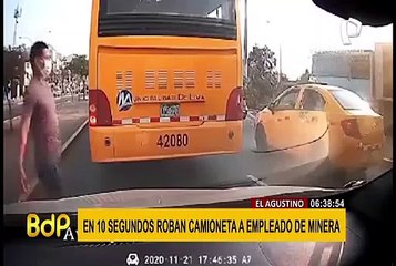 En un instante: trepan uno sobre otro para robar celular a pasajeros del Metropolitano