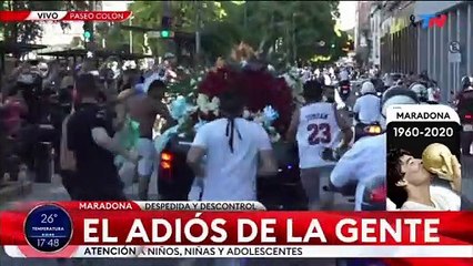 Στην τελευταία του κατοικία ο Μαραντόνα