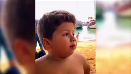 Garotinho viraliza ao confundir areia da praia com farofa