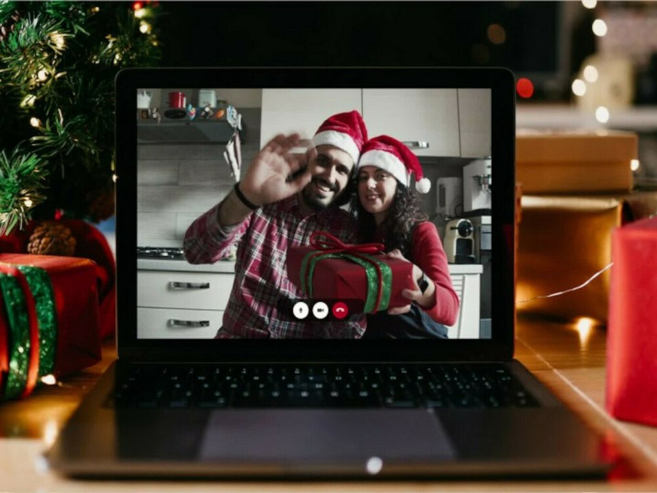 Viele Deutsche wollen an Weihnachten Familienbesuche einschränken