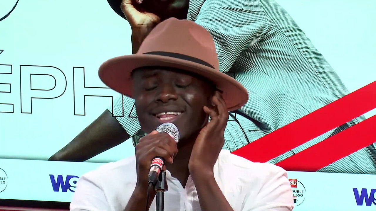 Céphaz interprète "Depuis toi" en live dans Le Double Expresso RTL2 (27