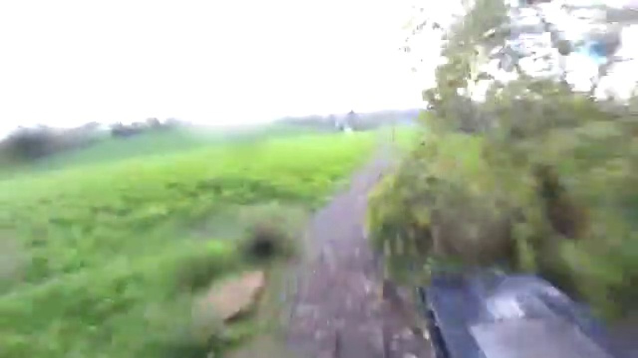 VTT - Florian Sénéchal fait la descente du Mont Saint-Aubert en VTT !