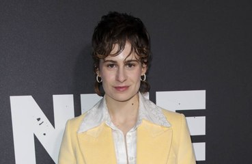 Indochine et Christine and The Queens chantent ensemble sur "3SEX"