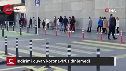 İndirimi duyan koronavirüs dinlemedi, AVM’lere akın ettiler!