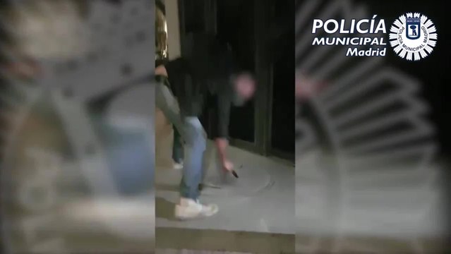 Detenido grafitero por pintar corazones en diversos edificios