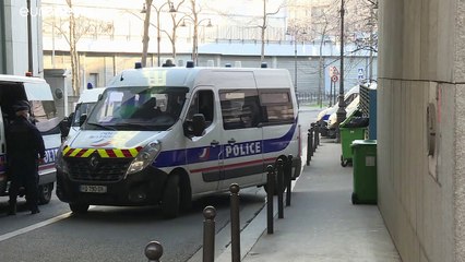 Macron condena agressão policial contra produtor de música