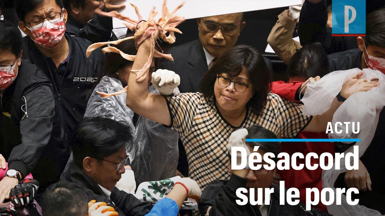 Taïwan : des députés jettent des abats de porc sur des élus au Parlement