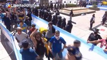 Los disturbios y el caos en la Casa Rosada obliga a suspender el velatorio de Maradona