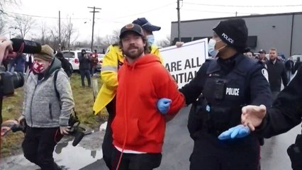 A Toronto, arrestation d'un restaurateur qui refusait de fermer malgré le confinement