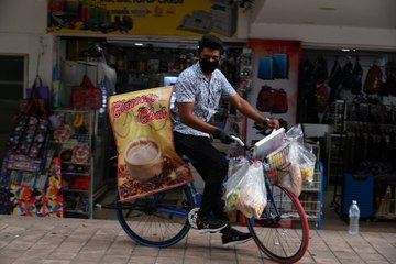 Jobless grad turns love of tea into a mobile business