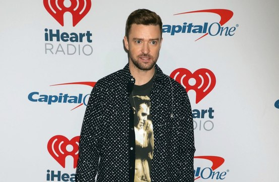 Justin Timberlake dona un vehículo accesible a un niño en silla de ruedas