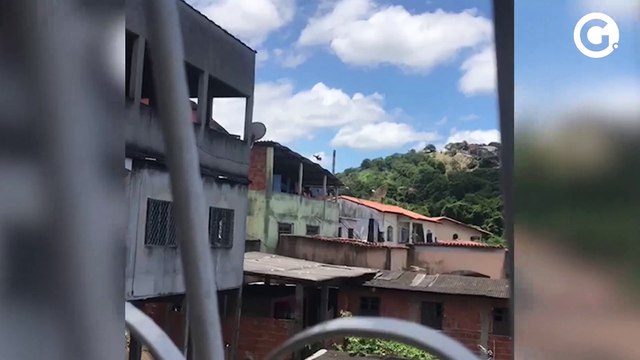 Helicóptero dá apoio a policiais em confronto armado em Vitória