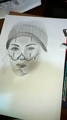 dibujo realista de payasita con gorro