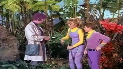 Perdidos en el Espacio -3x23- The Great Vegetable Rebellion (La gran rebelión de las plantas)