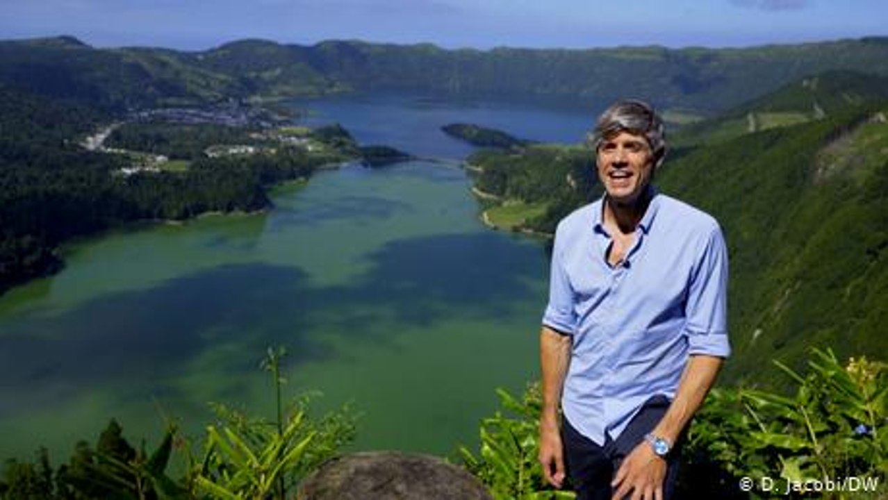 Whale watching and volcanic landscapes: The Azores