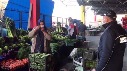 EDİRNE - Pazarcılar kurallara uymayan arkadaşlarını uyardı