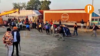 Brave Punjabi Farmers Removing Heavy Stones From Way to Delhi - Watch Video