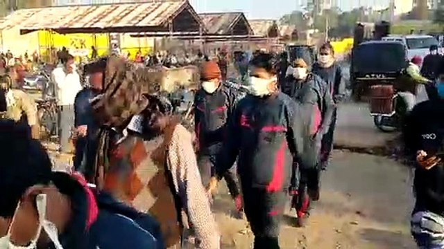 तहसीलदार ने सब्जी मंडी में चलाया जन जागरूकता अभियान, बिना मास्क लगाने वालों पर की कार्यवाही