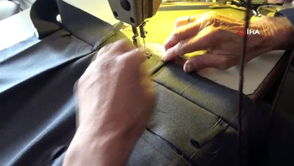 Annesi Terzi Olursun Dedi, 62 Yıldır Terzilik Yapıyor